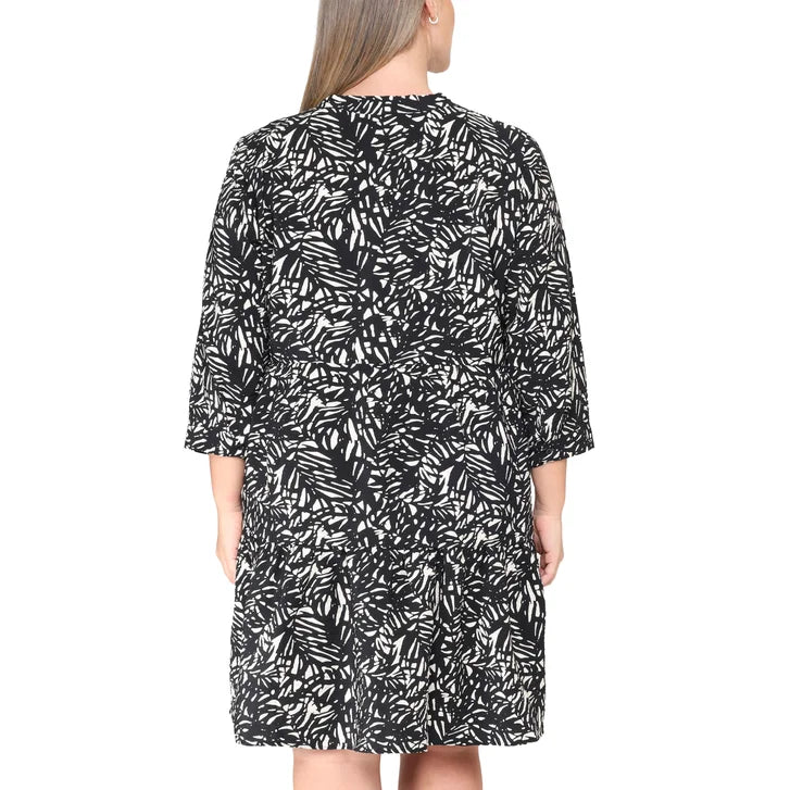 Tahari Women's Three-Quarter Sleeve Dress