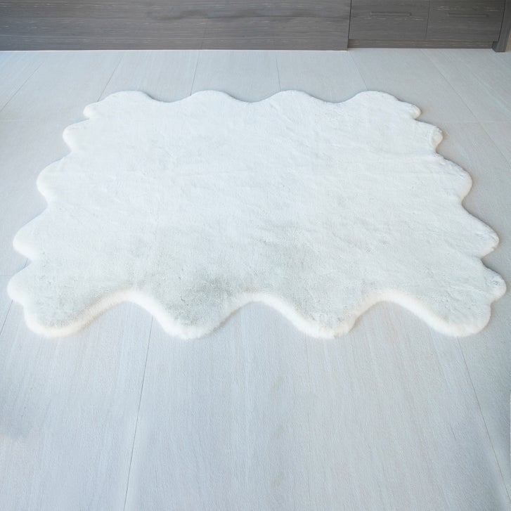 Mon Château Octo Faux Fur Rug