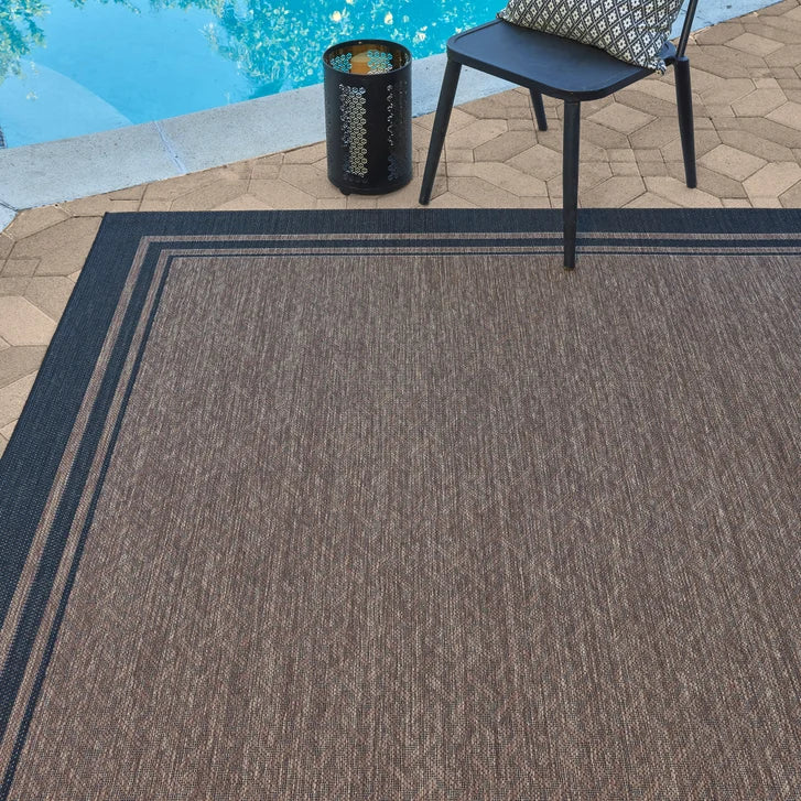 Gertmenian Naples Collection Ace Border Indoor/Outdoor Area Rug