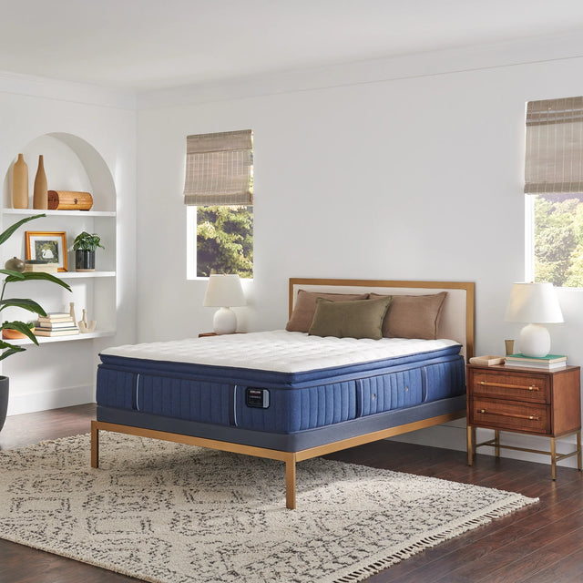 Kirkland Signature by Stearns & Foster Lakeridge Luxury Medium-Firm Pillowtop Mattress P0