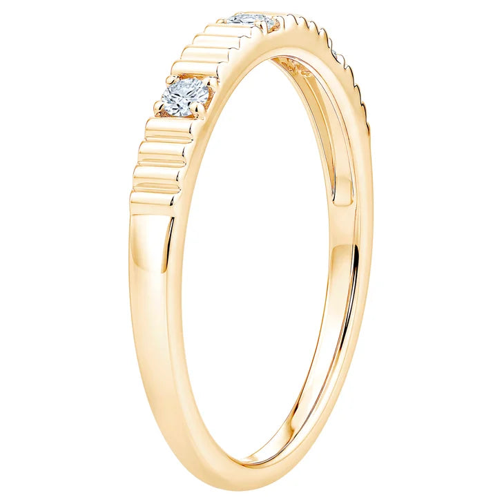 Round Brilliant Diamond Band (0.10 ctw)