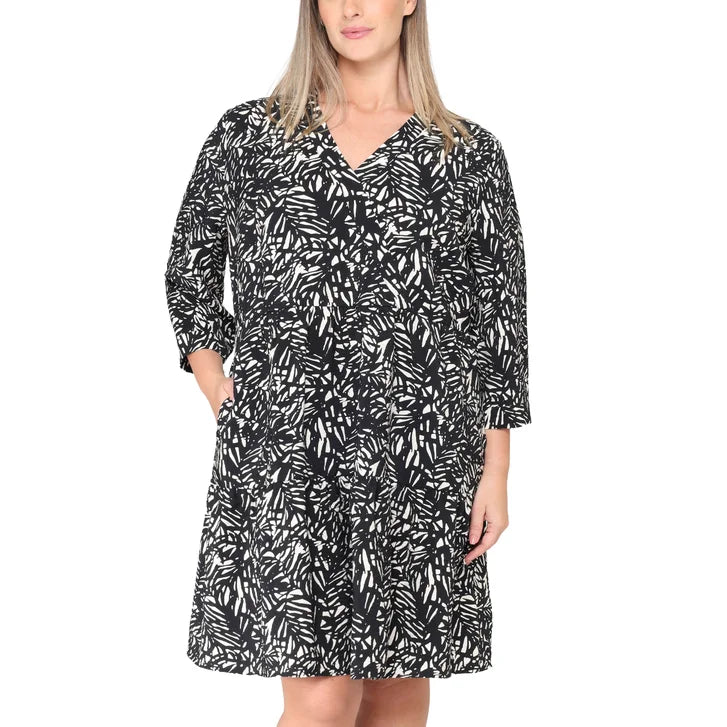 Tahari Women's Three-Quarter Sleeve Dress